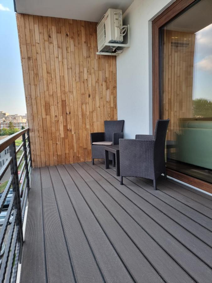 Apartament In Complex Rezidential รึมนิคูวัลเจีย ภายนอก รูปภาพ